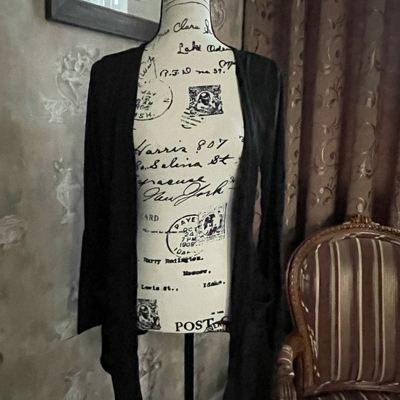 THE BASIC BLACK LARGE OPEN CARDI NWT - Picture 3 of 3